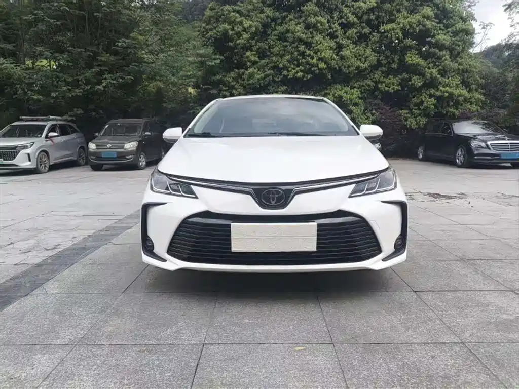 Toyota Corolla — фото 6