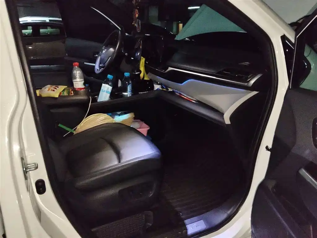 Toyota Granvia — фото 20
