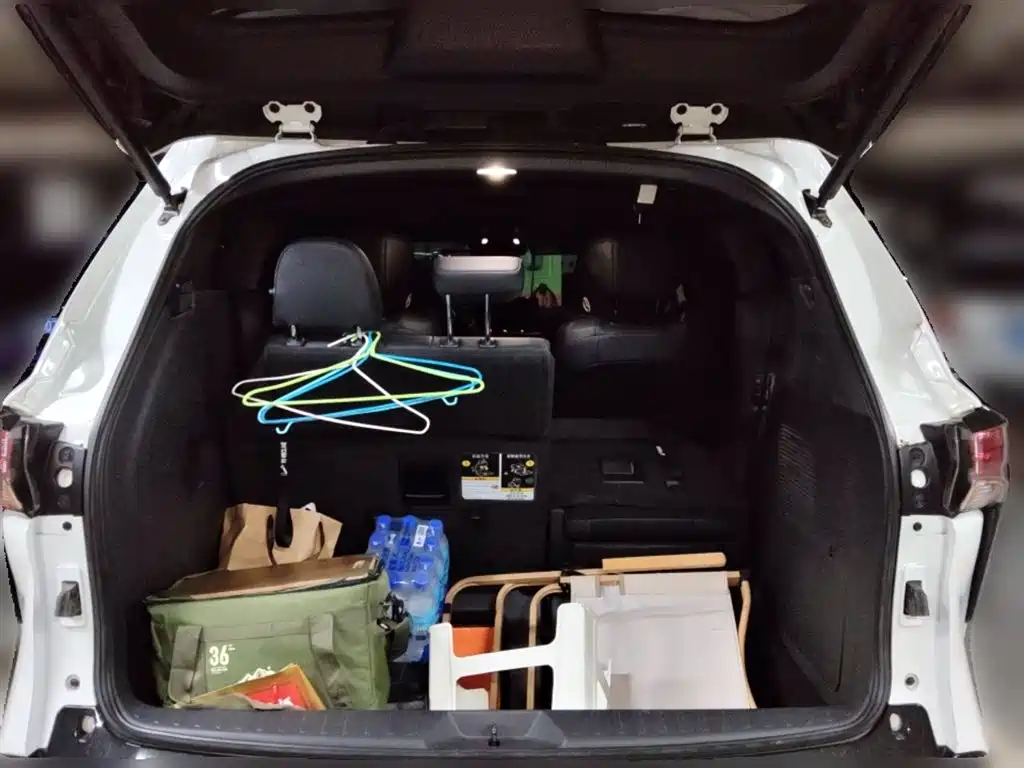 Toyota Granvia — фото 10