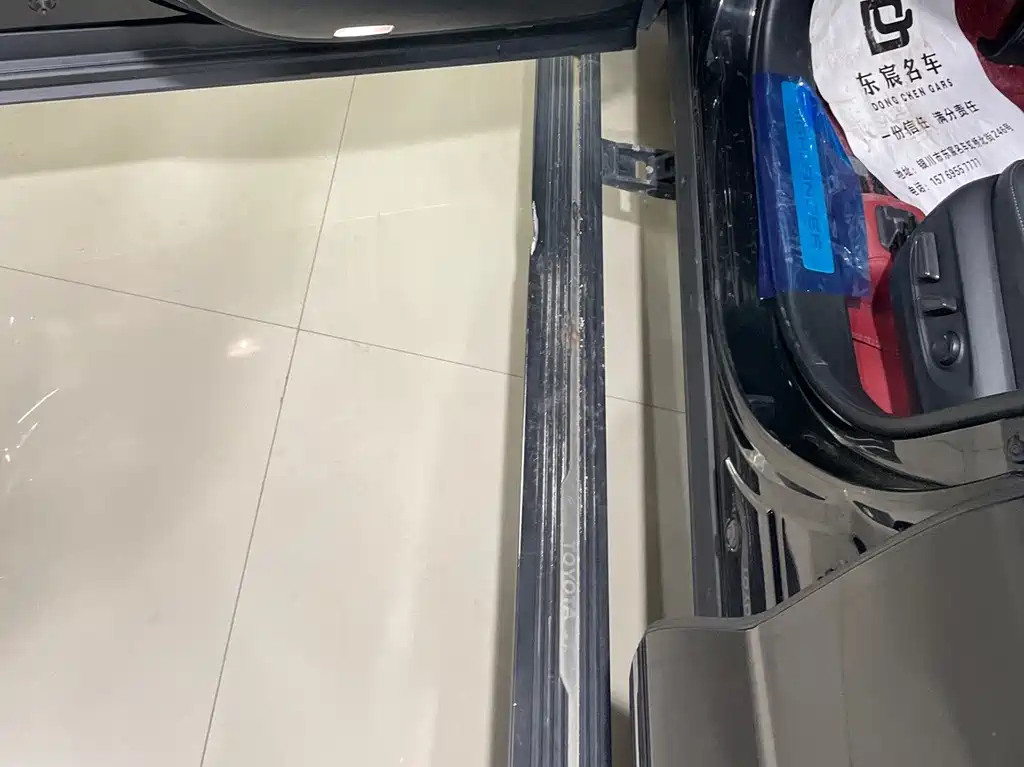 Toyota Highlander — фото 14