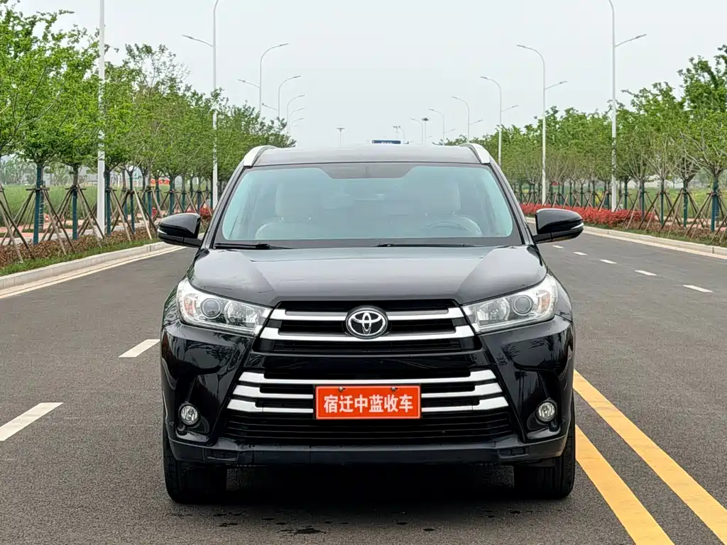 Toyota Highlander — фото 2