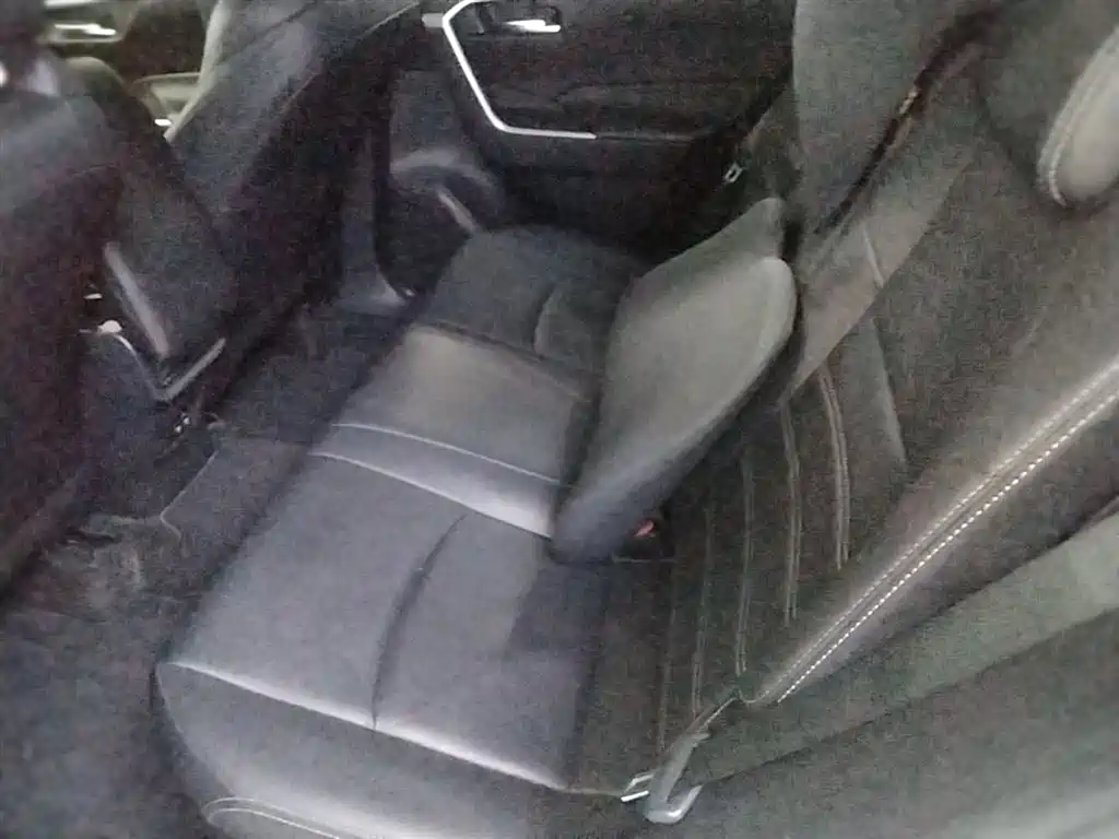 Toyota Wildlander — фото 17