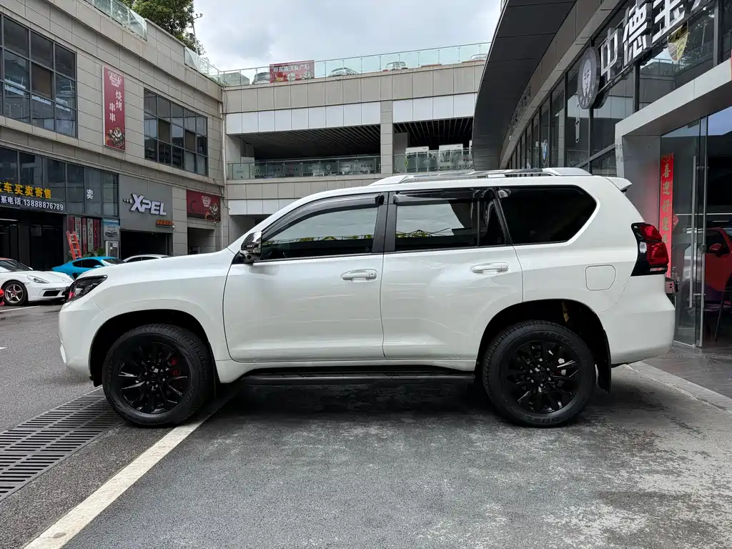 Toyota Prado (Import) — фото 3