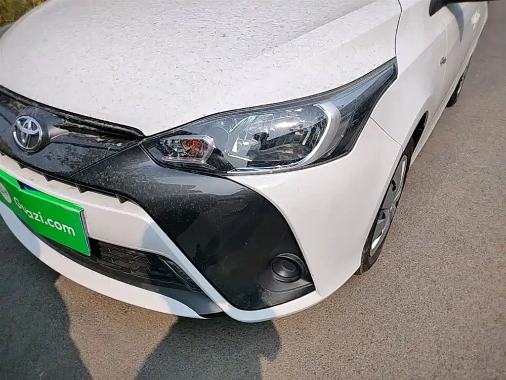 Toyota Yaris L — фото 24