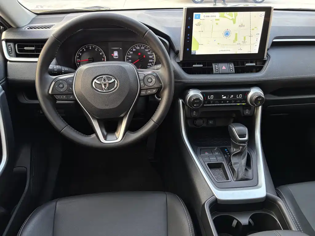 Toyota Wildlander — фото 10