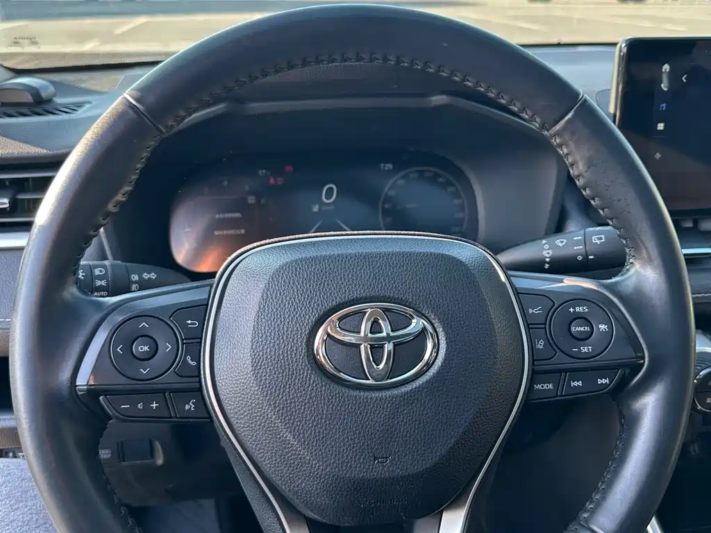 Toyota Wildlander — фото 9