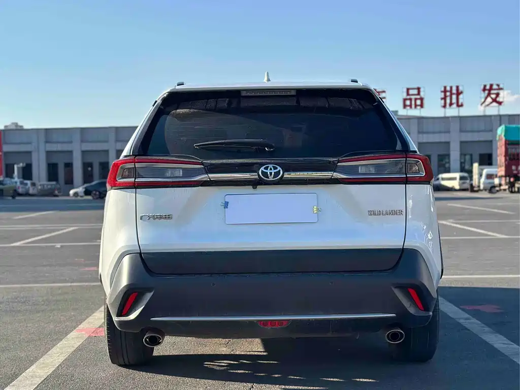 Toyota Wildlander — фото 10