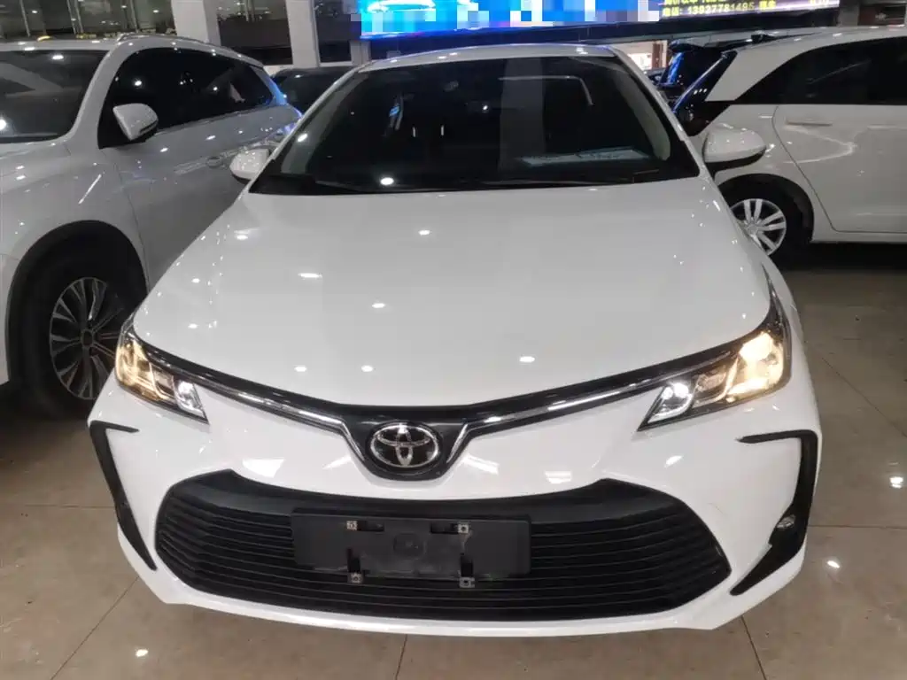Toyota Corolla — фото 3