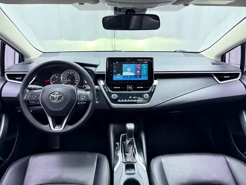 Toyota Corolla — фото 8