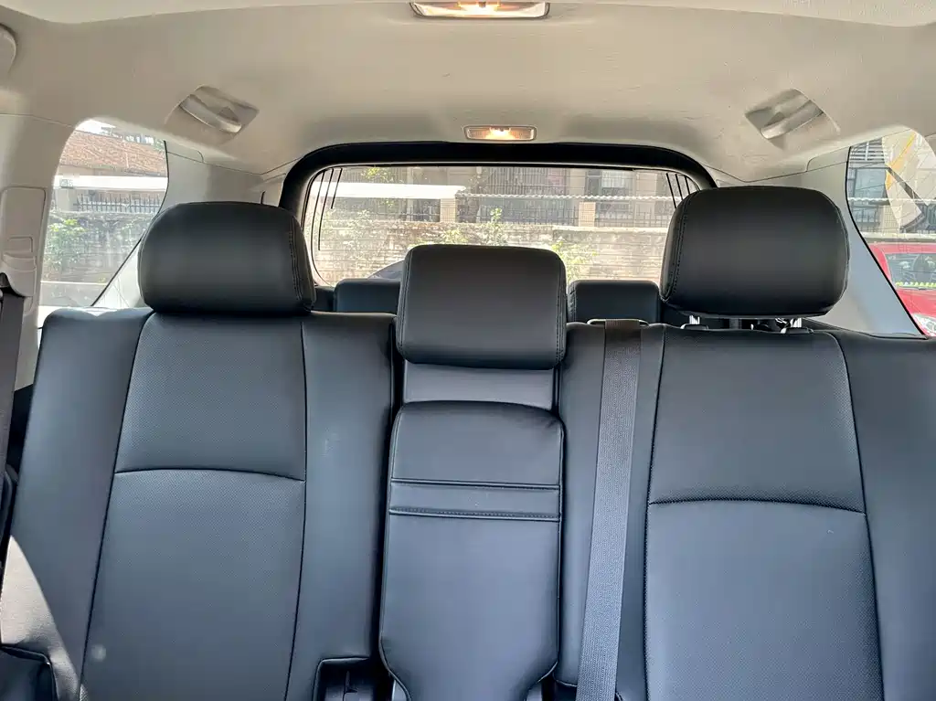 Toyota Prado (Import) — фото 11