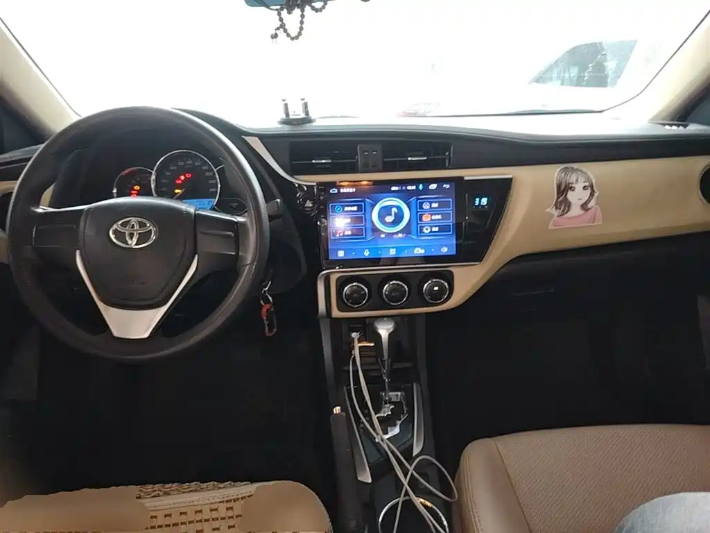 Toyota Corolla — фото 10