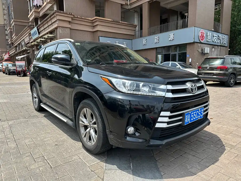 Toyota Highlander — фото 3