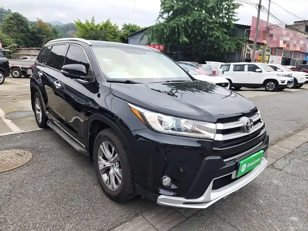 Toyota Highlander — фото 4