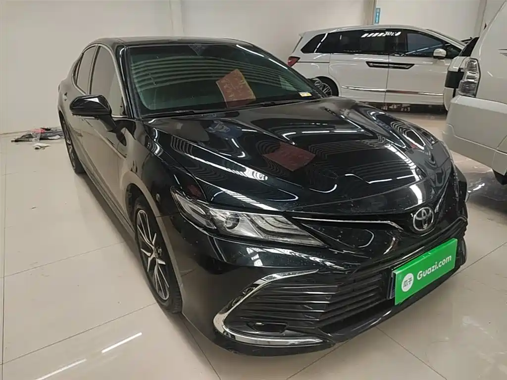 Toyota Camry — фото 4