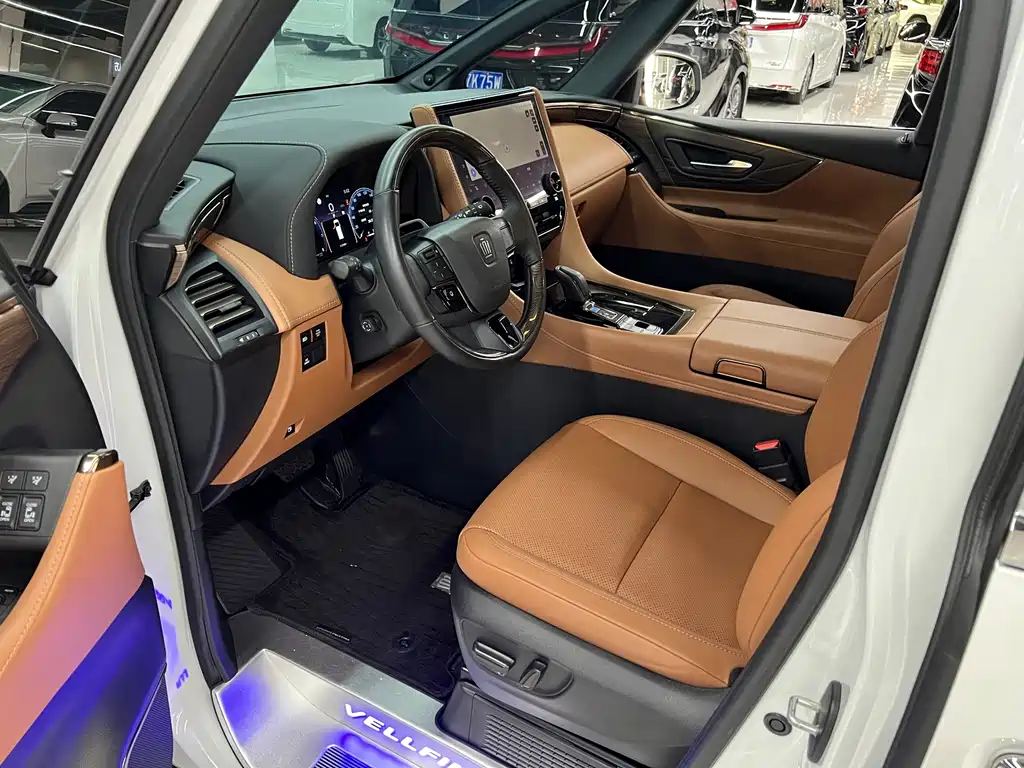 Toyota Vellfire — фото 23