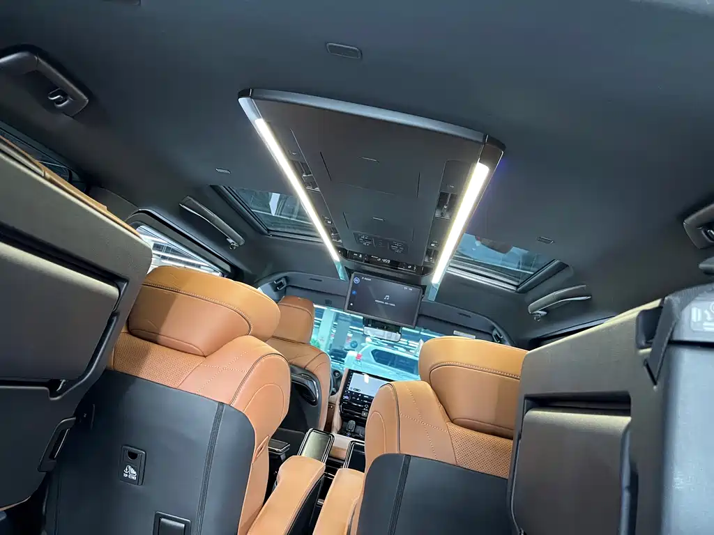 Toyota Vellfire — фото 9