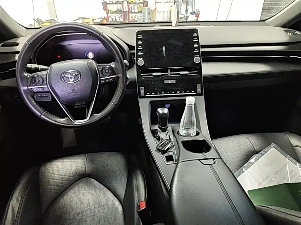 Toyota Avalon — фото 10