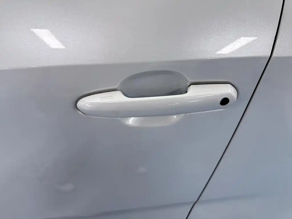 Toyota RAV4 — фото 4