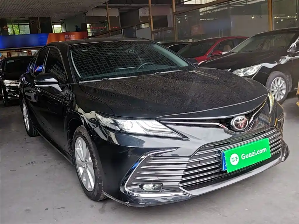 Toyota Camry — фото 4