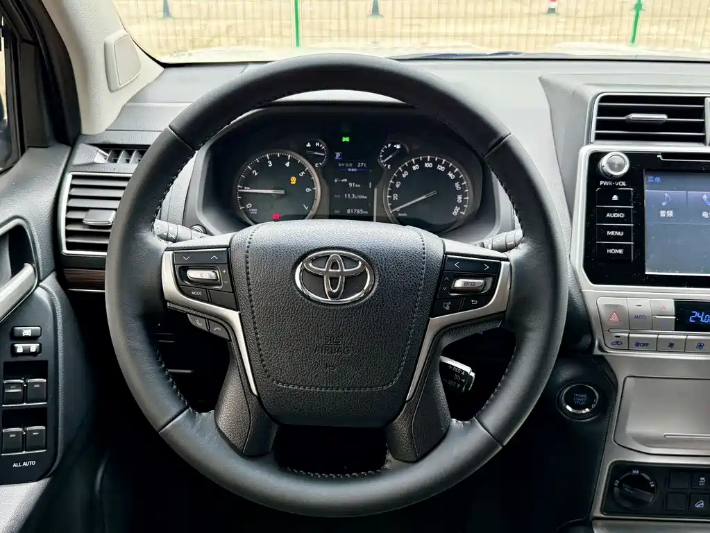 Toyota Prado — фото 18