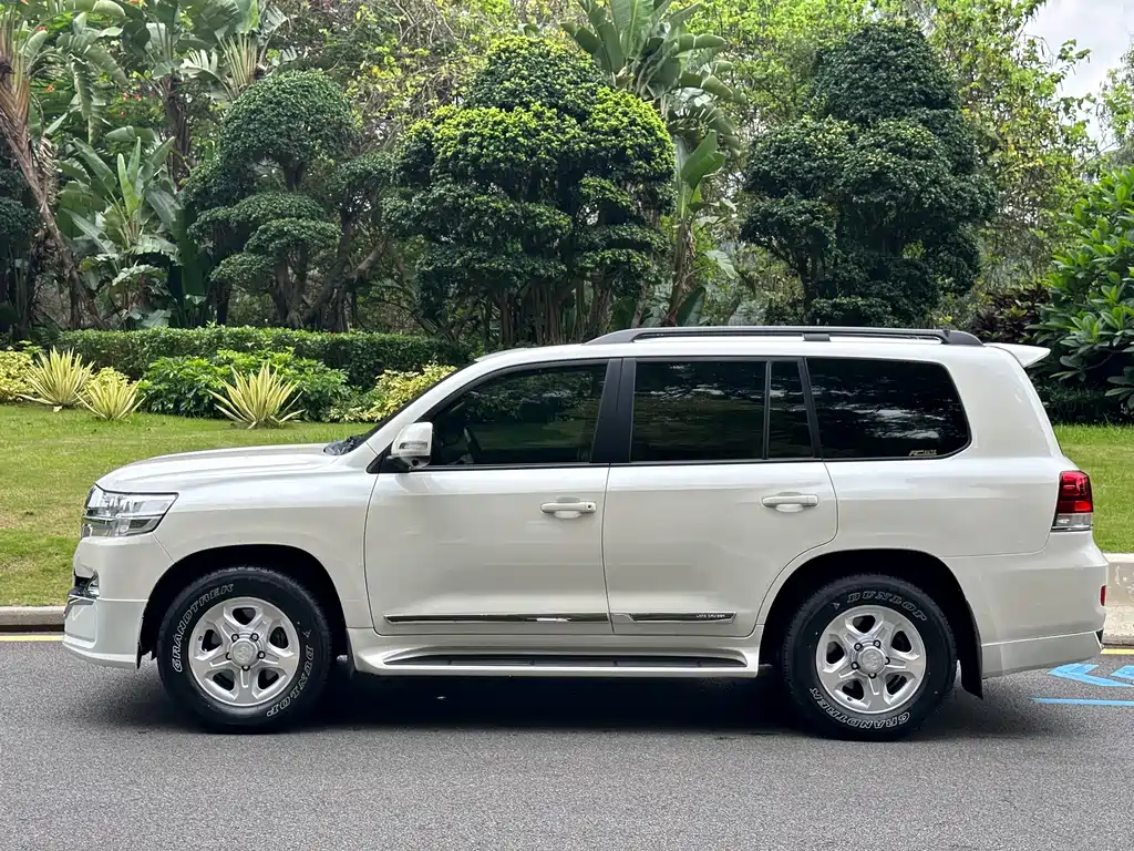 Toyota Land Cruiser — фото 4