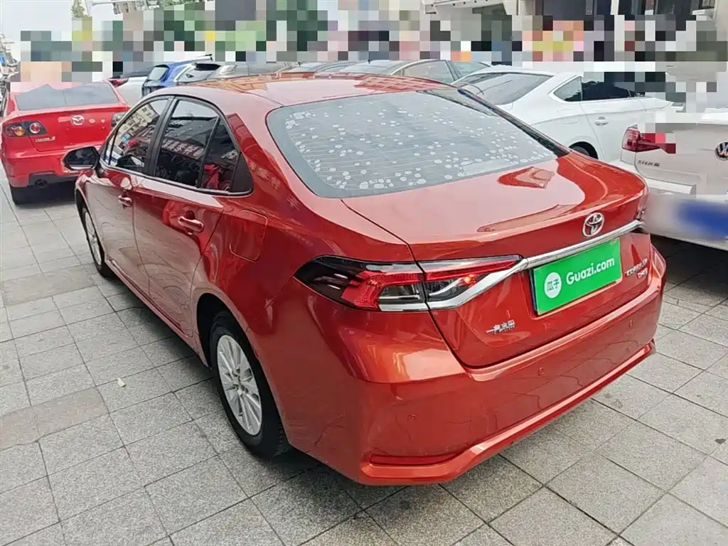 Toyota Corolla — фото 5