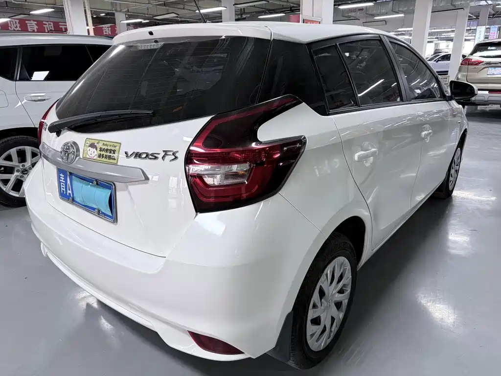 Toyota Vios FS — фото 18