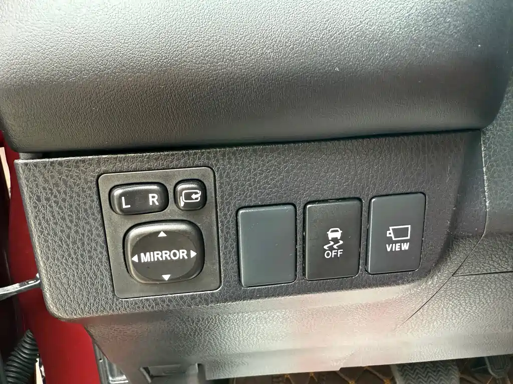 Toyota RAV4 — фото 9