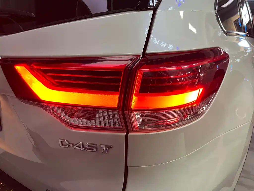 Toyota Highlander — фото 13