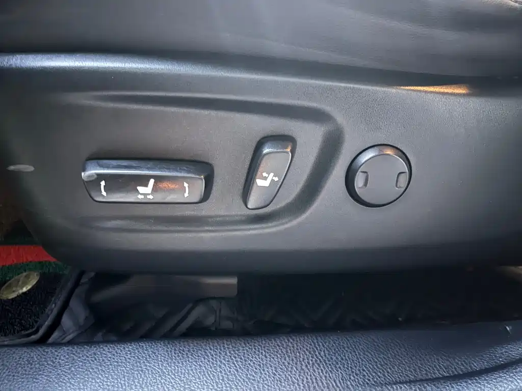Toyota Highlander — фото 28