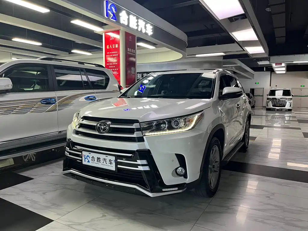 Toyota Highlander — фото 4