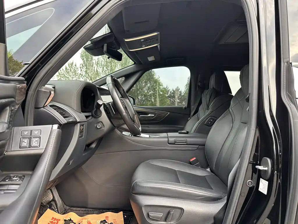 Toyota Alphard — фото 6
