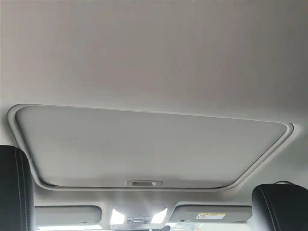 Toyota RAV4 — фото 18