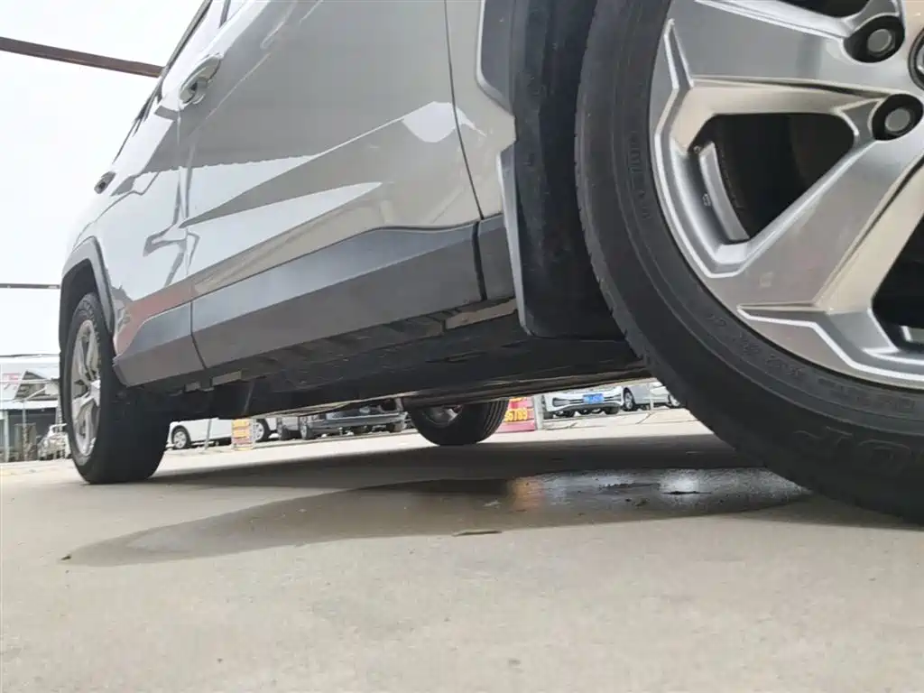 Toyota RAV4 — фото 21