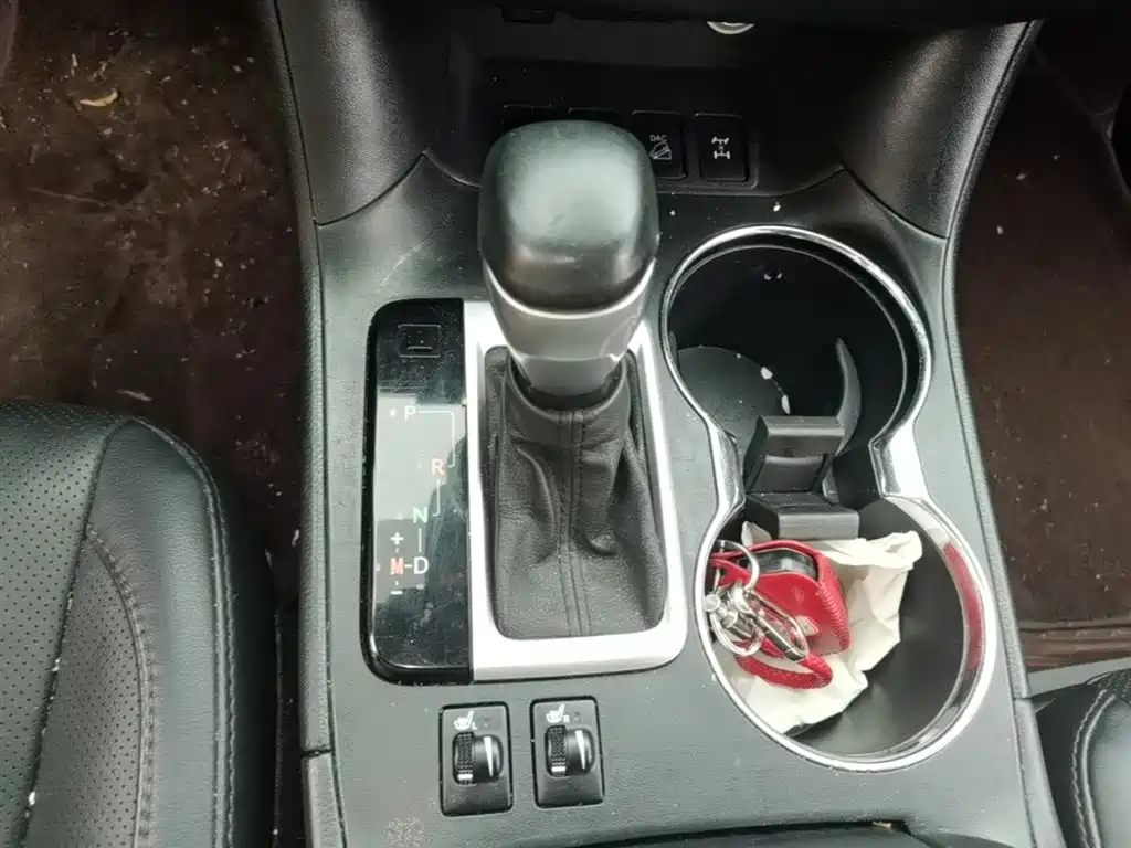 Toyota Highlander — фото 14
