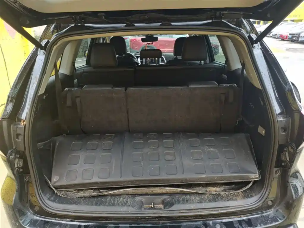 Toyota Highlander — фото 19