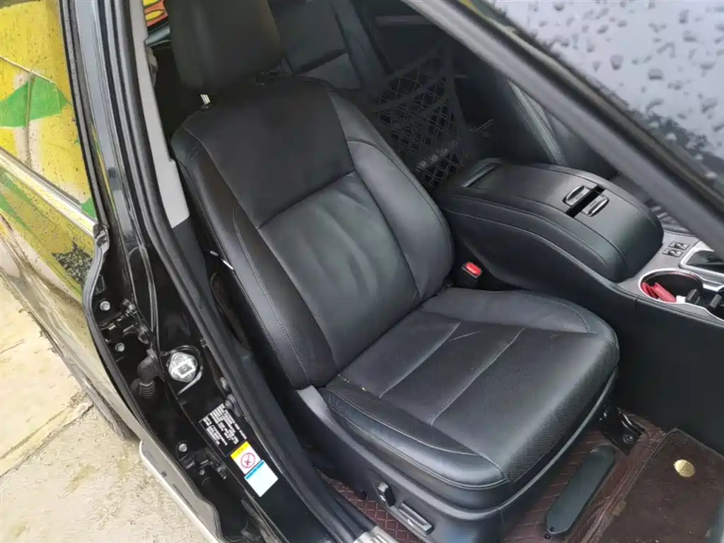 Toyota Highlander — фото 25
