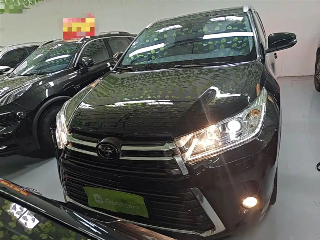 Toyota Highlander — фото 3