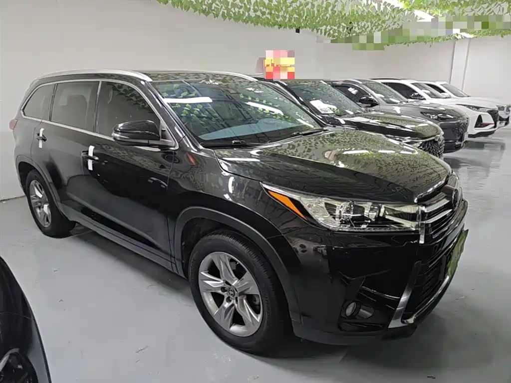 Toyota Highlander — фото 4
