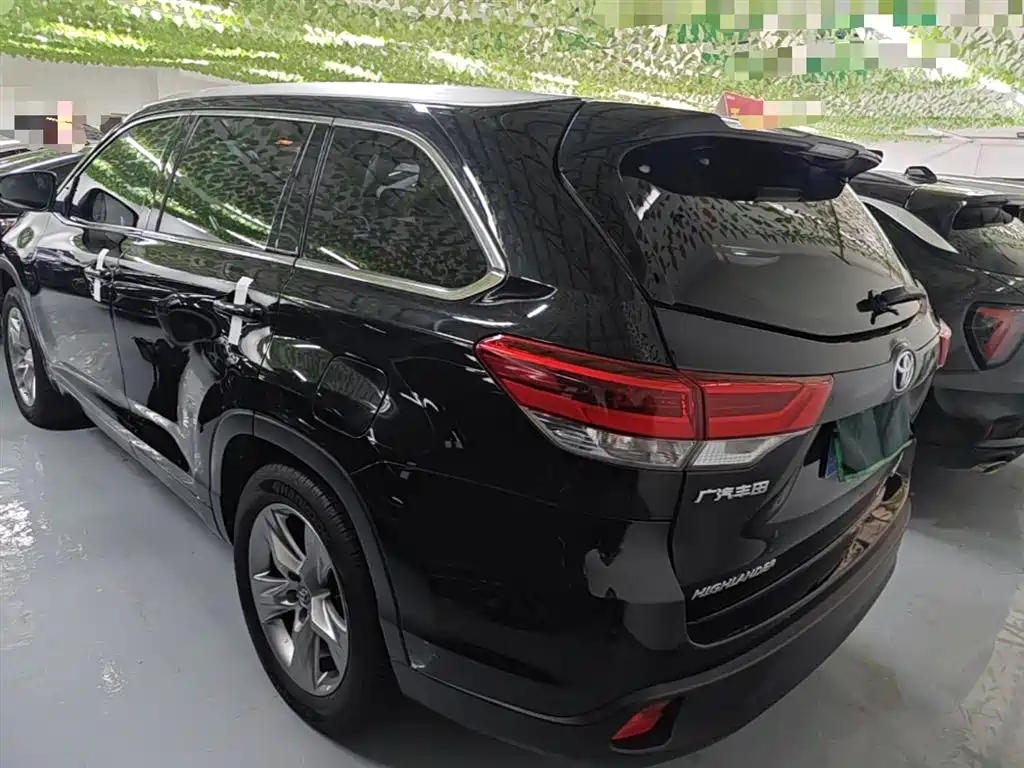 Toyota Highlander — фото 5
