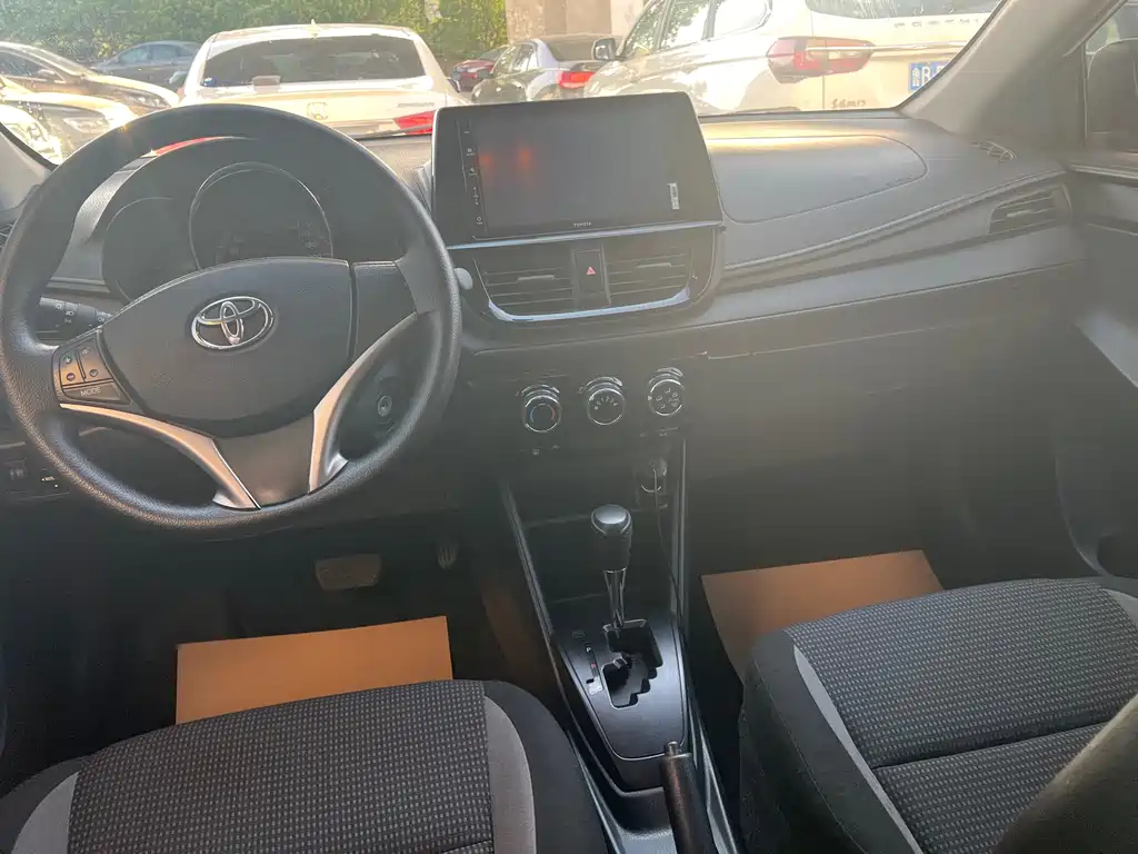 Toyota Vios — фото 9