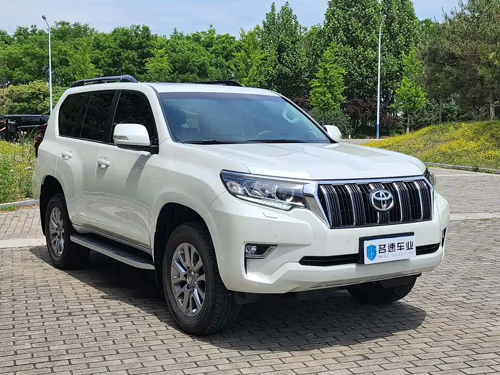 Toyota Prado — фото 3