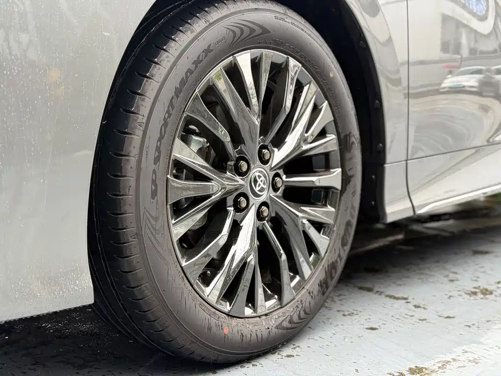 Toyota Vellfire — фото 23