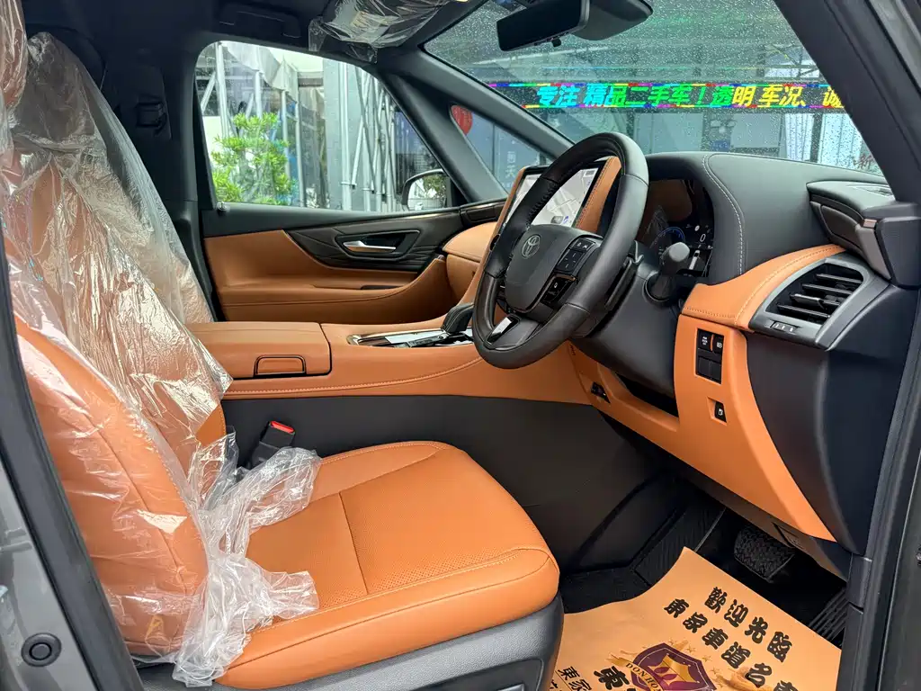 Toyota Vellfire — фото 9