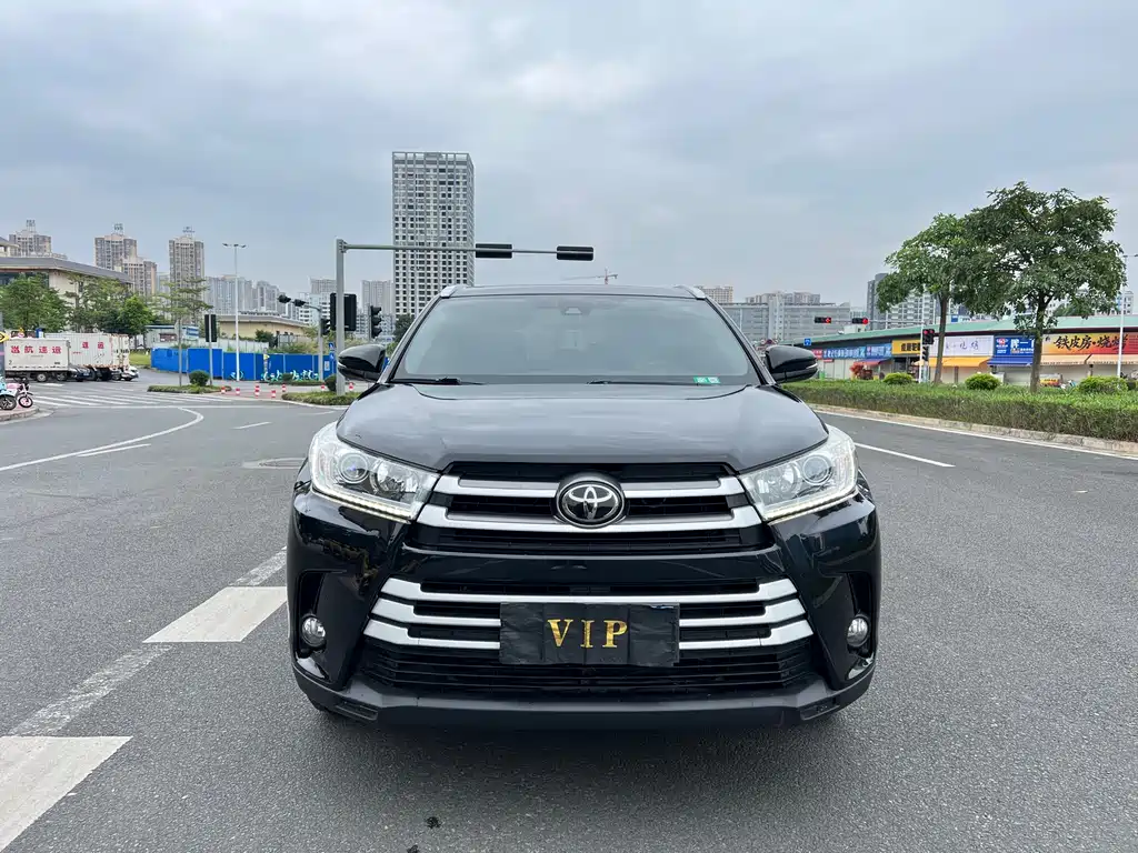 Toyota Highlander — фото 2