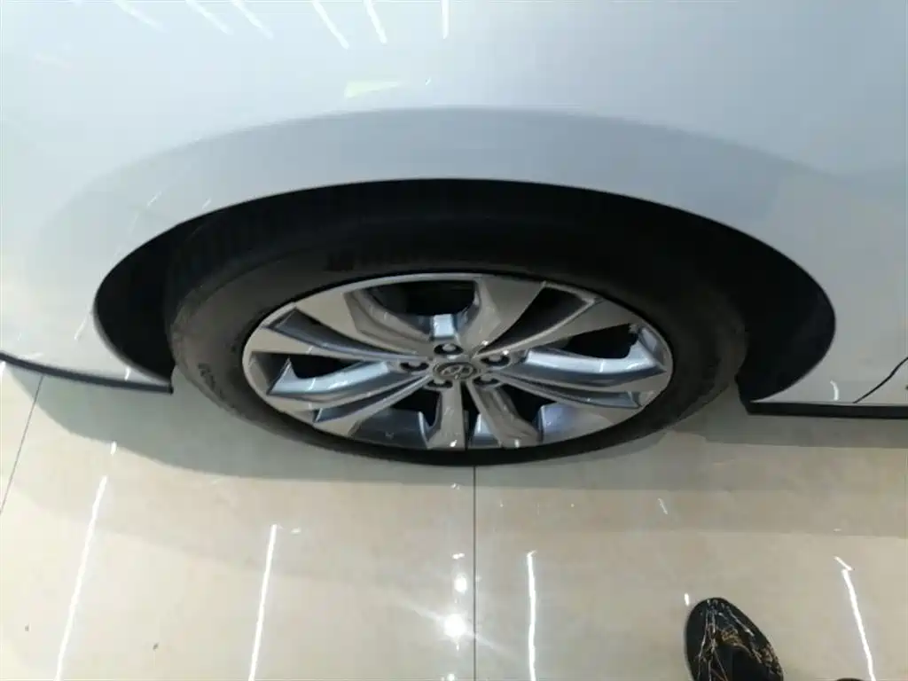 Toyota Sienna — фото 23