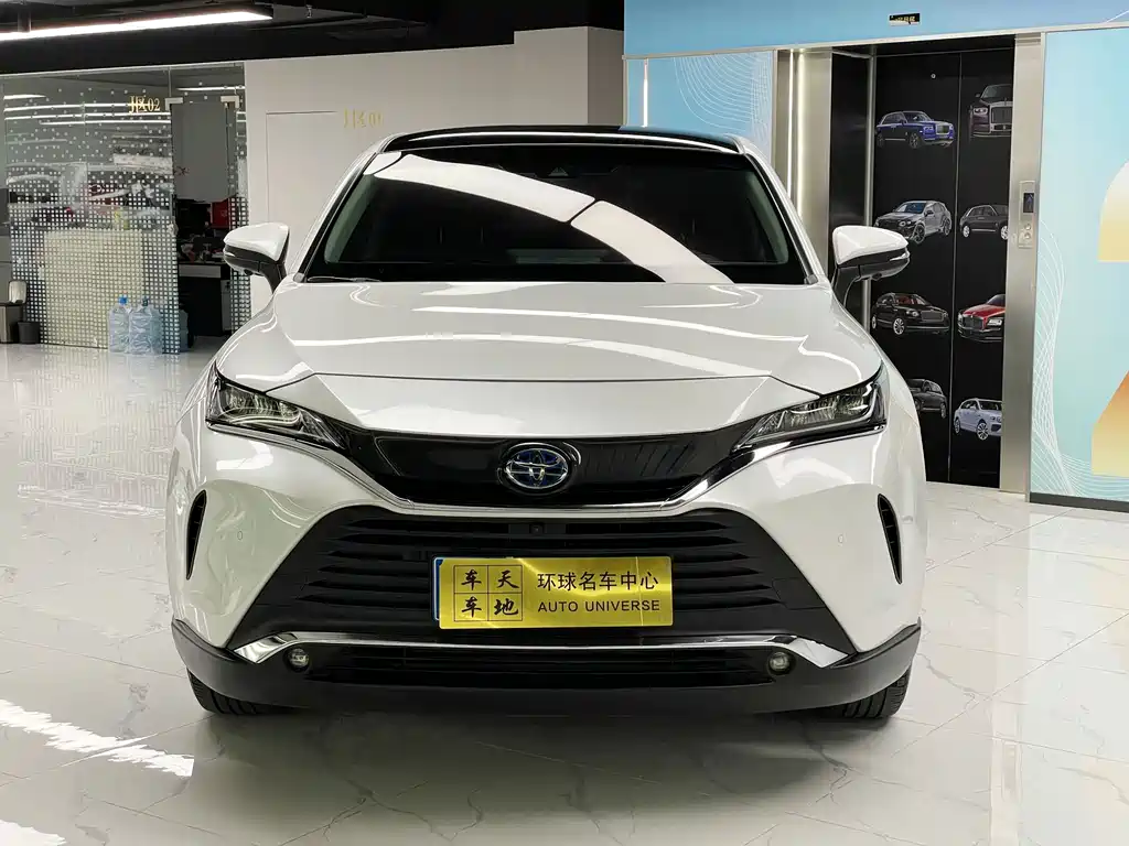 Toyota Harrier — фото 2