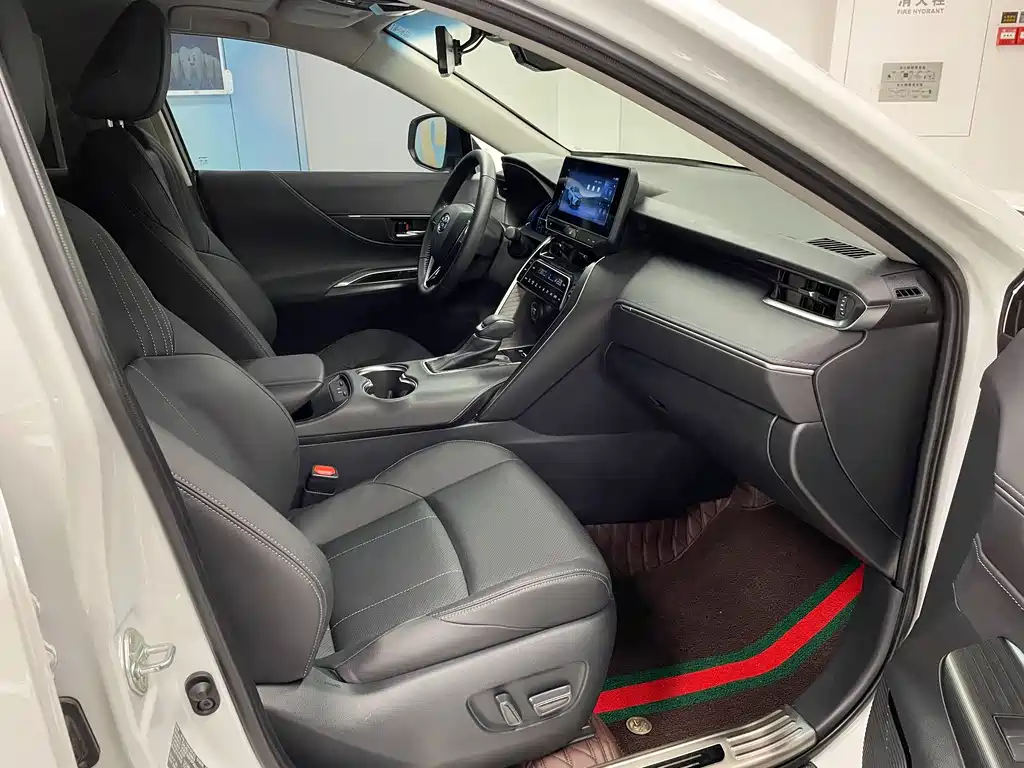 Toyota Harrier — фото 14