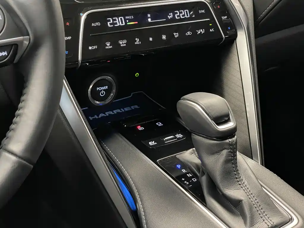 Toyota Harrier — фото 18