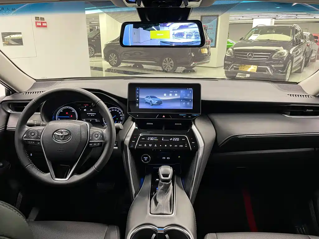 Toyota Harrier — фото 20